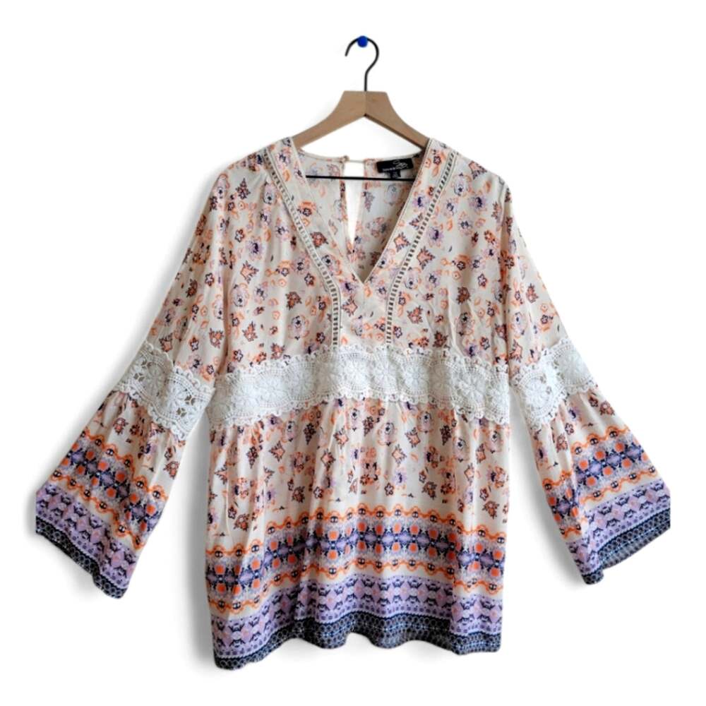 Suzanne Betro Boho Crochet V-Neck Floral Top Size 1X Cream Peach